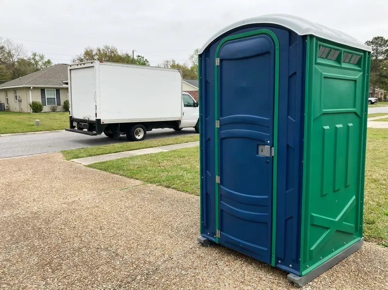 Flushing Restroom Rental in Gulfport, MS